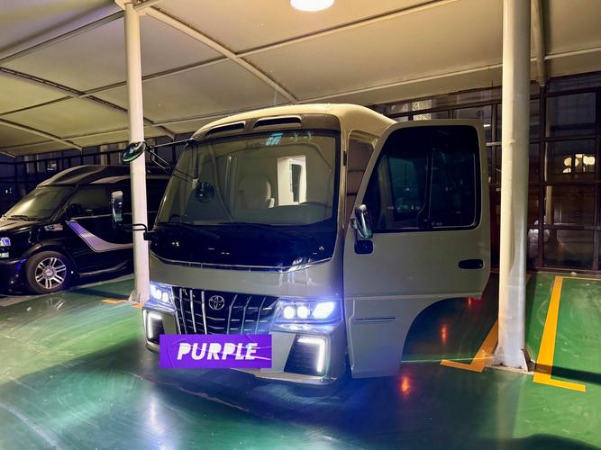 考斯特七座豪华版,考斯特7座报价及图片