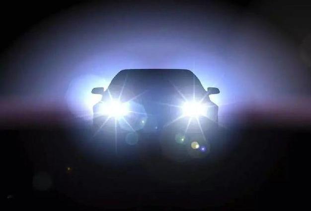 氙气灯刺眼还是led刺眼,氙气灯刺眼还是led刺眼好