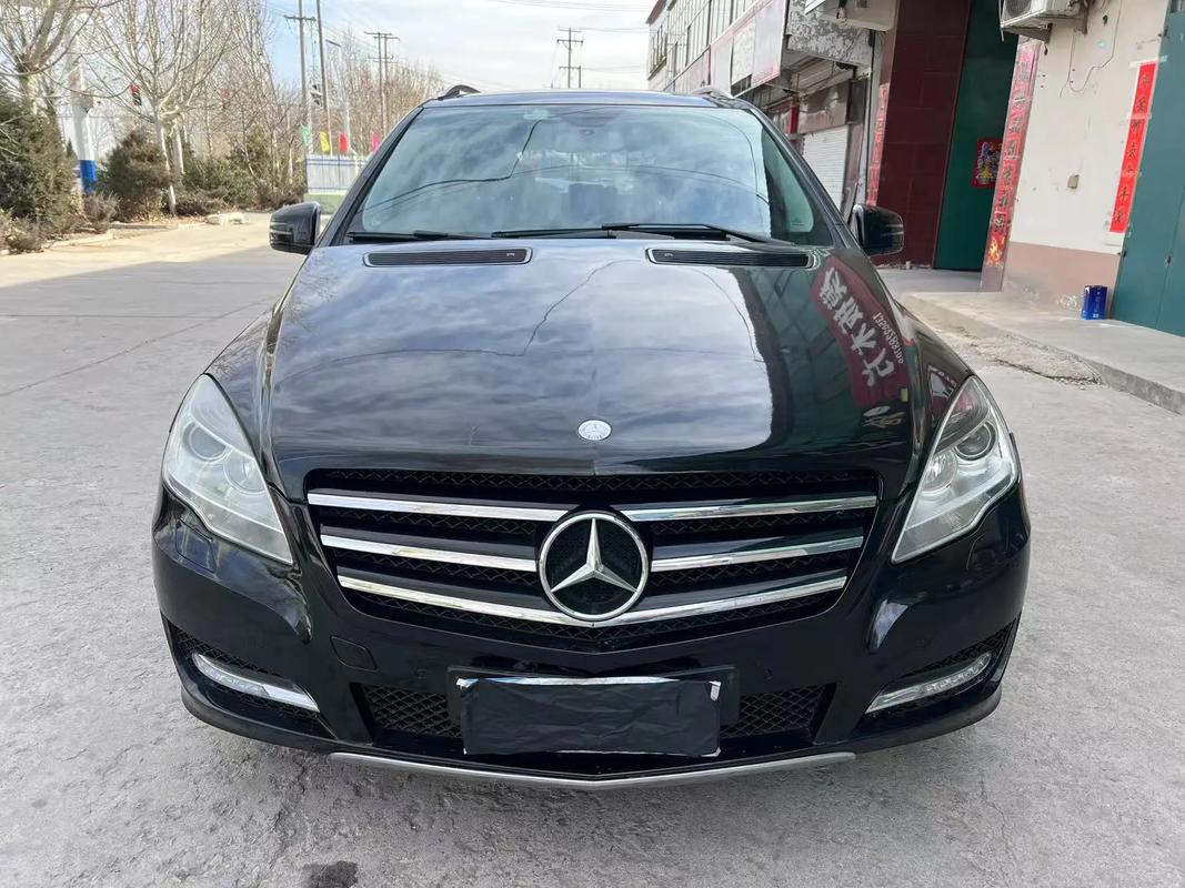 奔驰r320价格(奔驰r320l报价及图片)