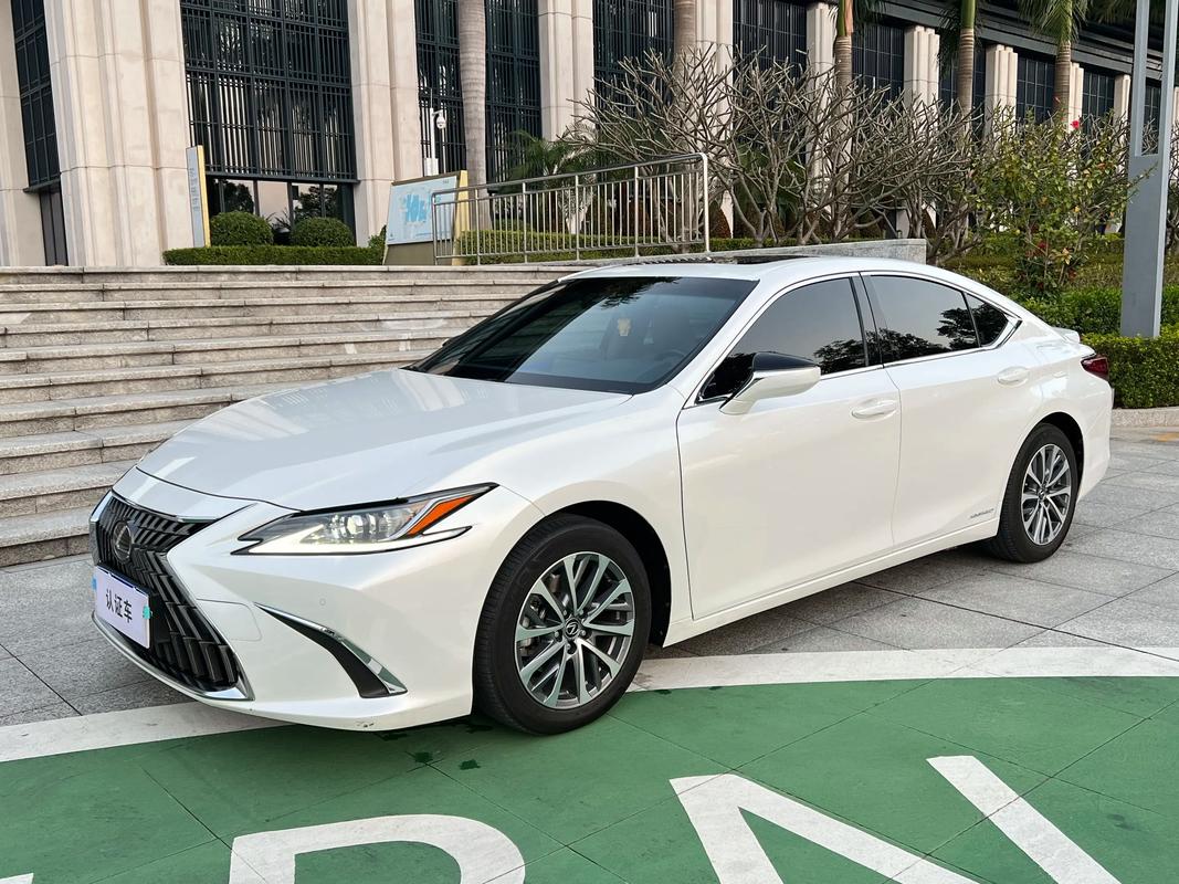 雷克萨斯300油电混合／雷克萨斯300油电混合车怎么样