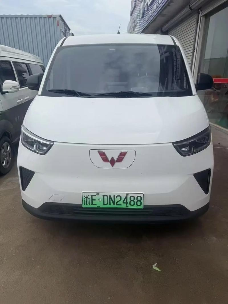 【纯电面包车大全价格表,纯电500公里面包车】