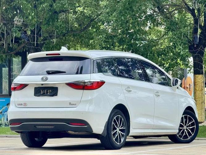 比亚迪六座七座／比亚迪6座7座报价及图片